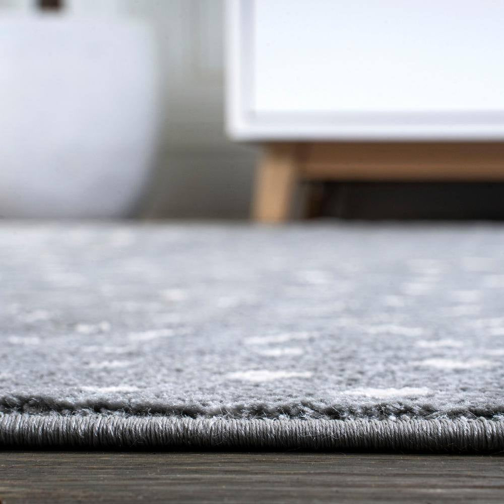 Antelope Gray/Cream 4 Ft. X 6 Ft. Modern Animal Print Area Rug