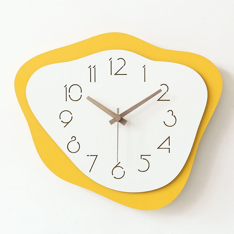 Mid-Century Modern Elegance: Sophisticated Simple Living Room Clock