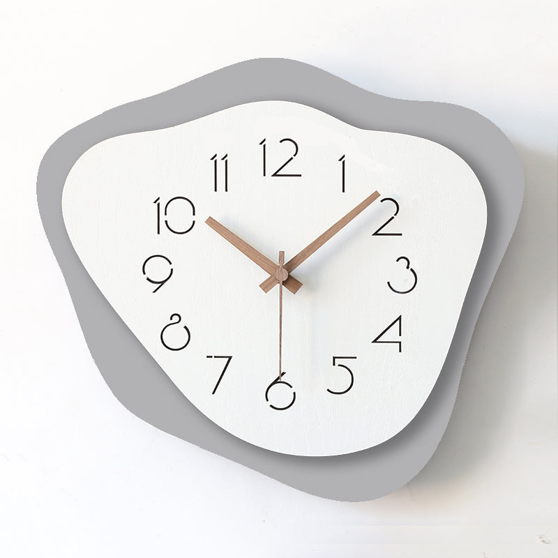 Mid-Century Modern Elegance: Sophisticated Simple Living Room Clock